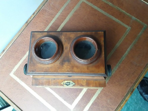 Victorian walnut stereo viewer Wood