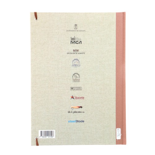 Libro "Cuaderno de un cuchillero" de Mariana de Pascual López y Manuel Jiménez Horcajada