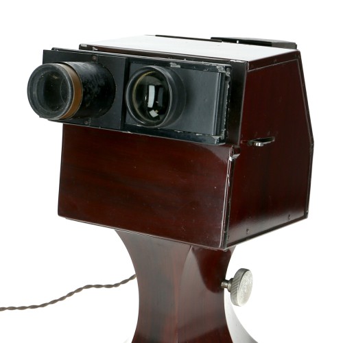 Visor estereoscopio Stéréodrome metálico Société des Établissements Gaumont con proyector