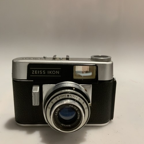 Cámara fotográfica Zeiss Ikon Colora (Alemania, década de 1960) con funda original