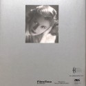 Libro; ensayo biográfico sobre María Mercader