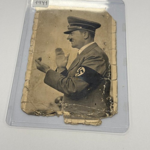 Fotografía Hitler con brazalete con esvástica (NSDAP)