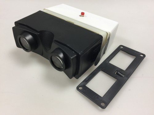 Stereo viewer with plastic light