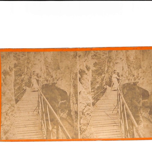 📷 Vista estereoscópica “Grotte des Fées – Pasarela interior con visitantes, Aix-les-Bains”