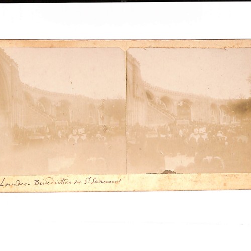 Vista estereoscópica Lourdes - Bénédiction du St. Sacrement (Lourdes - Bendición del Santísimo Sacramento).