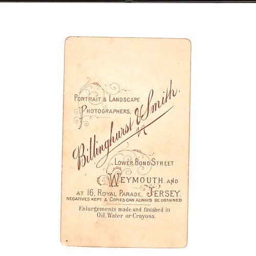 📷 CDV “Retrato femenino victoriano sentado — Billinghurst & Smith (Weymouth & Jersey)”