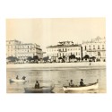 Barques devant des quais