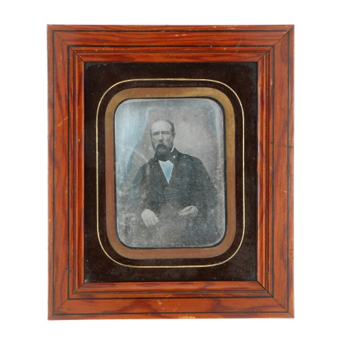 Cuadro con daguerrotipo retrato de Jean Baptiste Boucomont