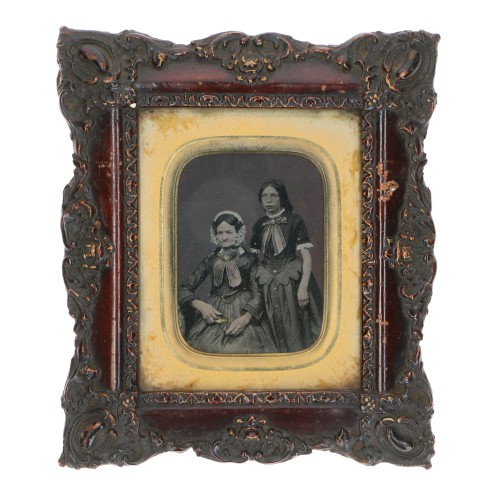 Cuadro con ambrotipo retrato de mujer y niña