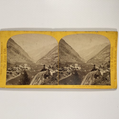 Vista estereo de cartón _Pueblo alpino de Zermatt con dos montañeros sentados.