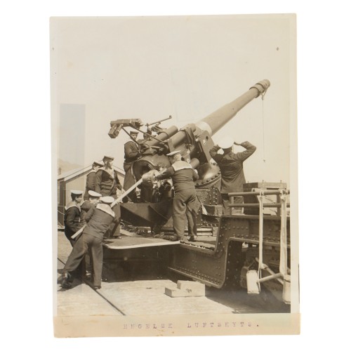 Fotografia Official Photograph - WW Transmission Abroad - With the British navy in war time