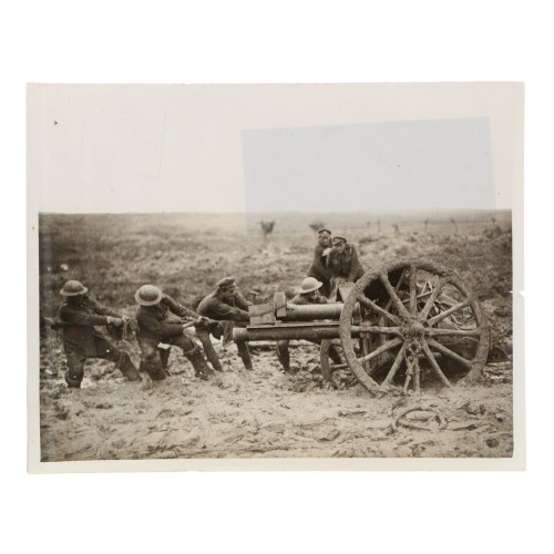 Fotografia Official Photograph - WW Transmission Abroad - With our troops at the battle of Flanders