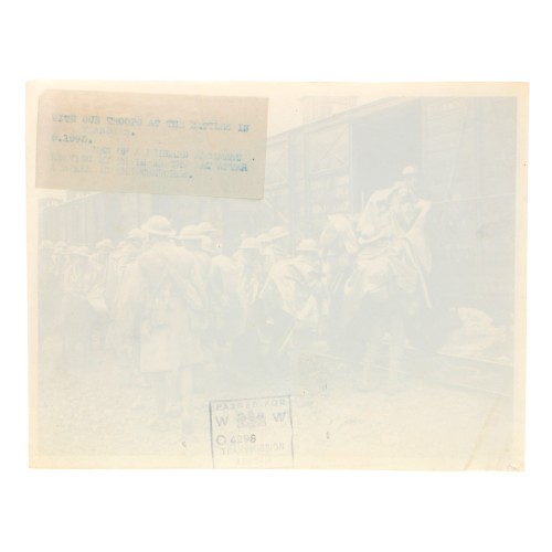 Fotografia Official Photograph - WW Transmission Abroad - With our troops at the battle of Flanders