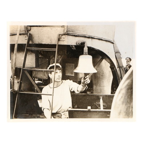 Fotografia Official Photograph - WW Transmission Abroad - British official naval subjects.