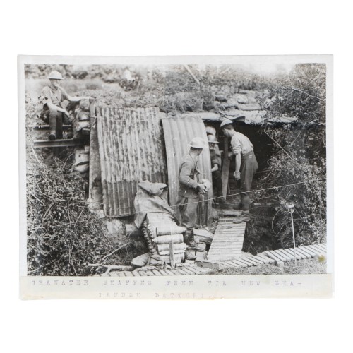 Fotografia Official Photograph - WW Transmission Abroad - New Zealand Howitzer Battery.