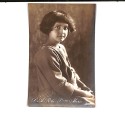 Retrato de estudio infantil de Su Alteza Real la Princesa María de Saboya (S. A. R. la P.ssa Maria).