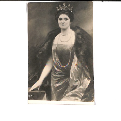 Retrato de estudio de Su Majestad la Reina Margarita de Italia (Margherita di Savoia), Reina Madre.