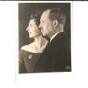 Retrato de perfil del Príncipe soberano Francisco José II y la Princesa consorte Georgina (Gina) de Liechtenstein.