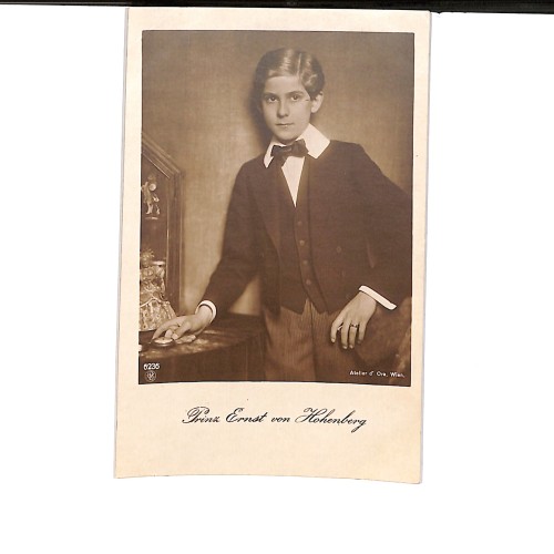 Retrato de estudio juvenil del Príncipe Ernesto de Hohenberg.