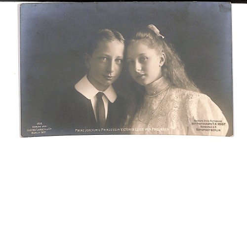 Retrato de estudio de Prinz Joachim y Prinzessin Victoria Luise von Preussen.