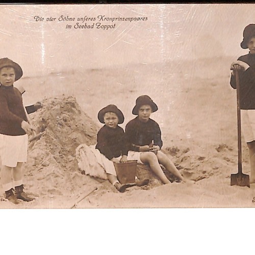 Escena de los cuatro hijos del Príncipe Heredero en la playa del balneario de Zoppot (actual Sopot, Polonia).