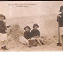 Escena de los cuatro hijos del Príncipe Heredero en la playa del balneario de Zoppot (actual Sopot, Polonia).