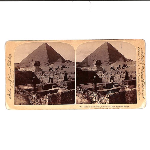 Vista estereo_ Ruinas del templo, la Esfinge y la Gran Pirámide en Egipto.