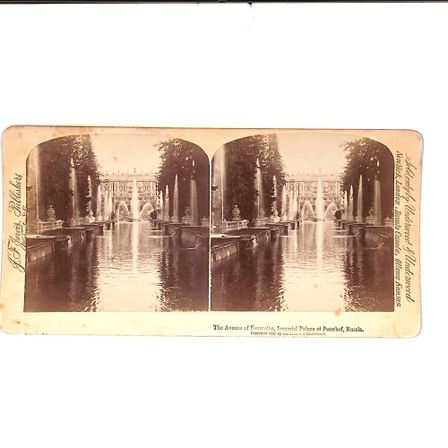 Vista estereo _ Avenida de las Fuentes y el Palacio Imperial de Peterhof en Rusia.