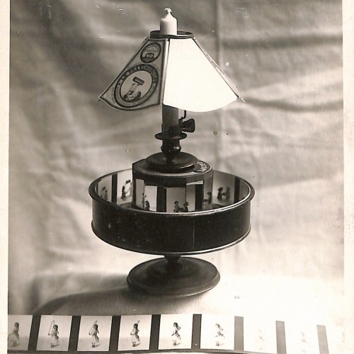 Fotografía histórica documental de catalogación sobre precine