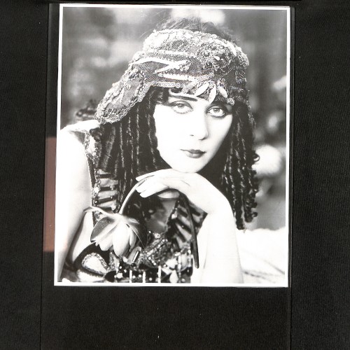 Fotografía Theda Bara (caracterizada para la película Cleopatra, 1917)