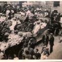 Foto desfile de auvos en barcelona 1908 por ricardo baños