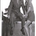 Tarjeta postal con fotograma promocional de William Powell y Jean Harlow