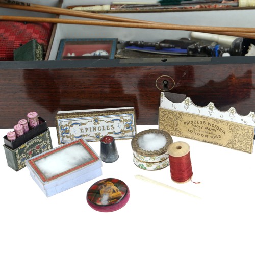 Costurero "Travail" Le coffret hecho por Alphonse Giroux