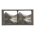 Placa estereoscópica de cristal: Vista del río y paisaje en Cauterets, Francia