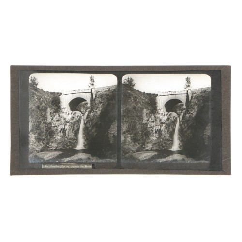 Placa estereoscópica en cristal, Cascada y puente en Le Boulou (Pirineos Orientales)
