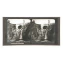Placa estereoscópica en cristal, Cascada y puente en Le Boulou (Pirineos Orientales)