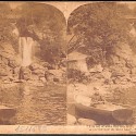 Tarjeta estereoscópica de las cascadas de Inversnaid en Loch Lomond, Escocia, por Underwood & Underwood, 1899.