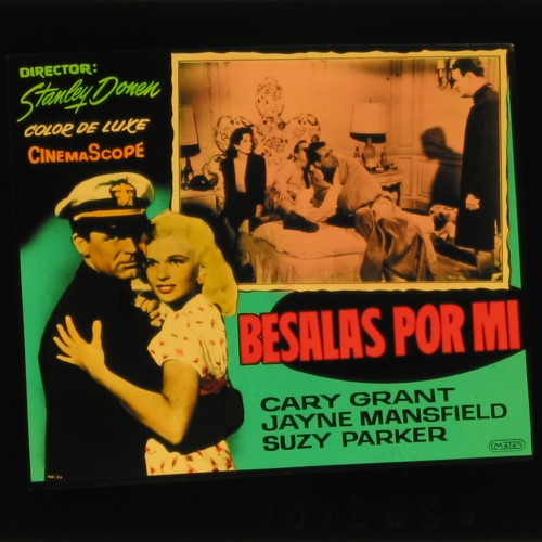 Placa de cristal para publicidad cinematográfica de la película "Bésalas por mí" (Kiss Them for Me), 1957.