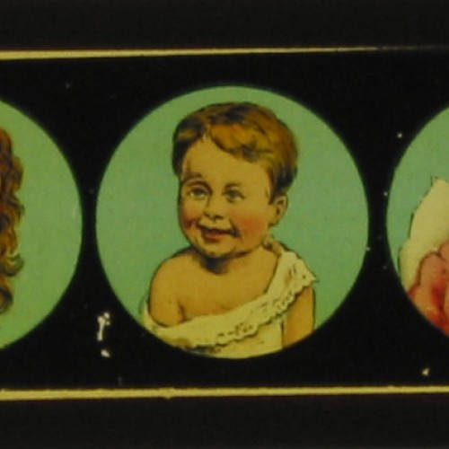 Placa de Linterna Mágica en tira con cinco ilustraciones de rostros infantiles expresando emociones.