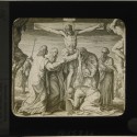 Placa de Linterna Mágica de tema religioso, representando la Crucifixión de Cristo. Editada por Maison de la Bonne Presse.