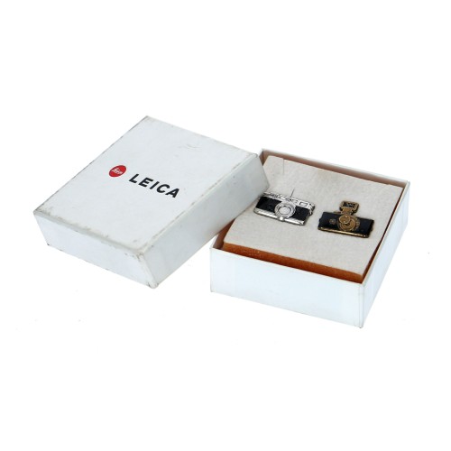 Leica case pind