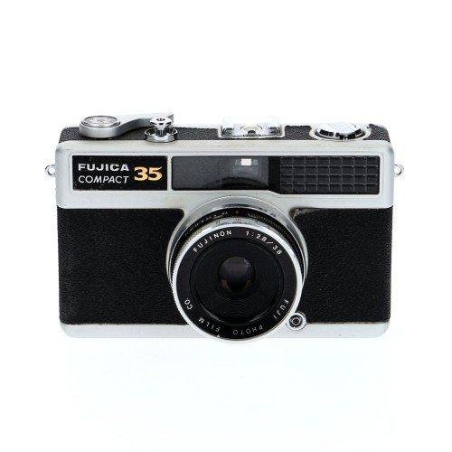 Fujica compact camera 35