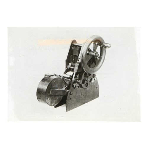 Set Fotografias aparatos cinematograficos y fotograficos - Archives Maurice Beddy