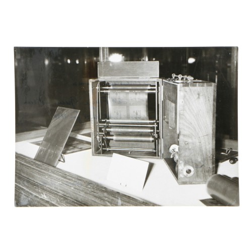 Set Fotografias aparatos cinematograficos y fotograficos - Archives Maurice Beddy