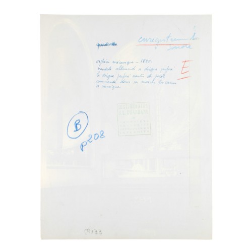 Set Fotografias aparatos cinematograficos y fotograficos - Archives Maurice Beddy