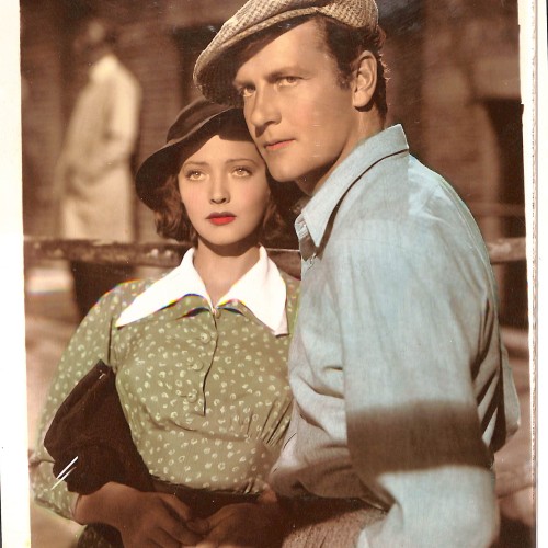 Fotografía promocional coloreada de la película "Dead End" (1937)
