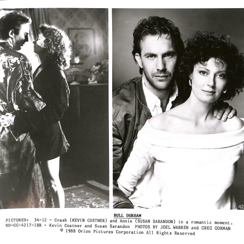 Fotografía publicitaria de prensa (Press Kit) de la película "Bull Durham" (Los búfalos de Durham, 1988) con Kevin Costner y Sus
