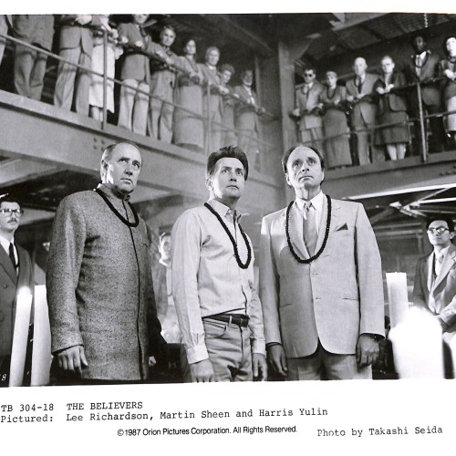 Fotografía publicitaria de prensa (Press Still) de la película "The Believers" (Los Creyentes, 1987)