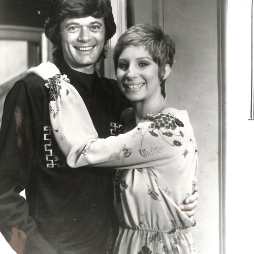 Fotografía original de prensa de Barbra Streisand y Michael Sarrazin en la película "For Pete's Sake"