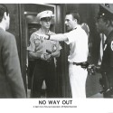 Fotografía promocional de la película "No Way Out"